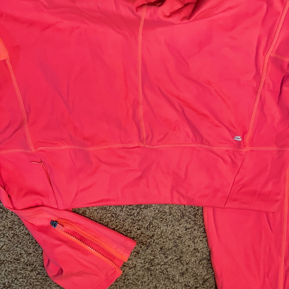 2 Pairs Of Fabletics Motion365 4xl - image 3